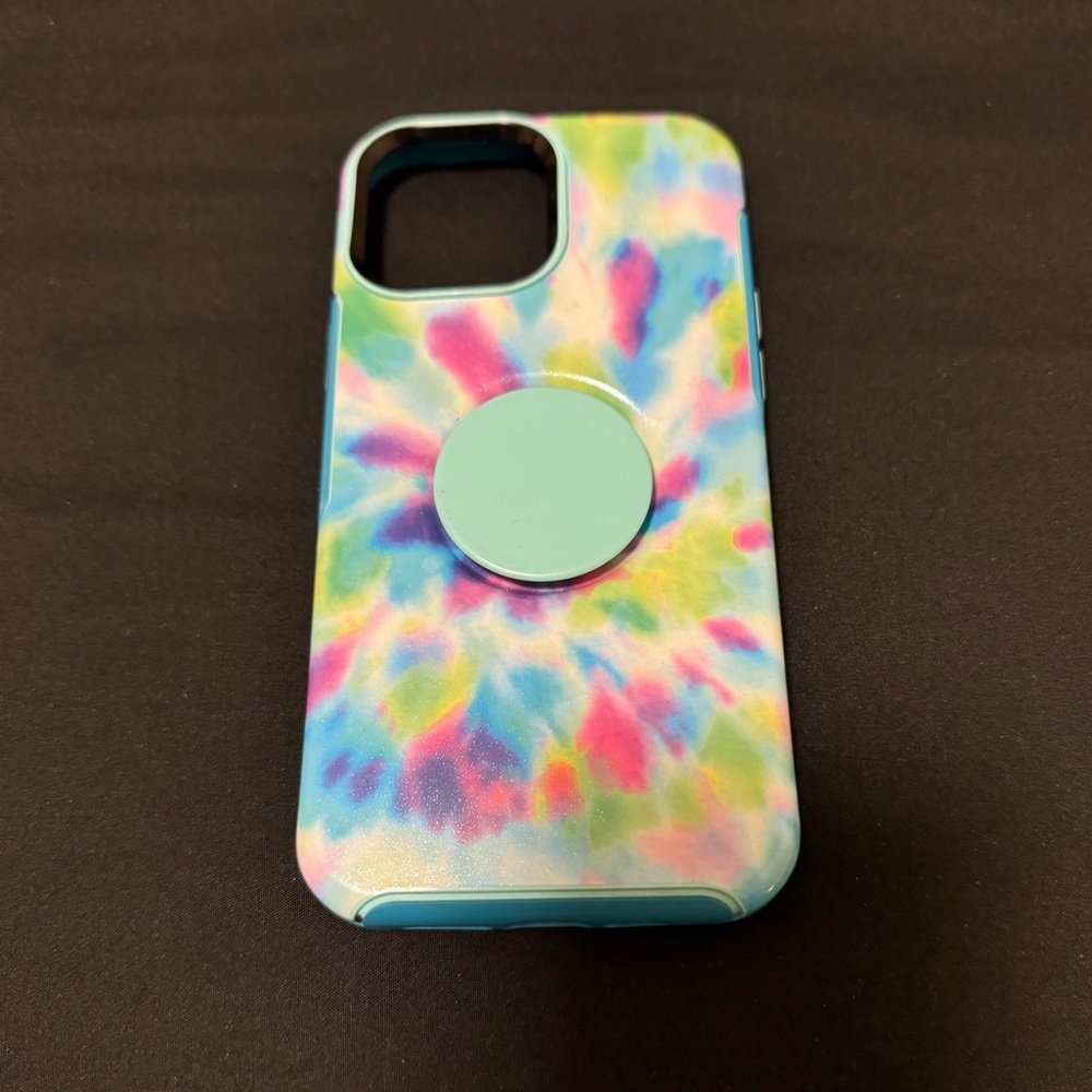 IPhone Otterbox Case w/ built in pop socket!